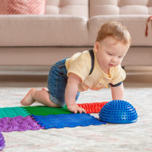Le tapis de jeu pour bébé : À quel âge et pourquoi l’utiliser ?