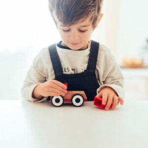 Les petites voitures jouets : un univers d&rsquo;imagination pour tous les âges