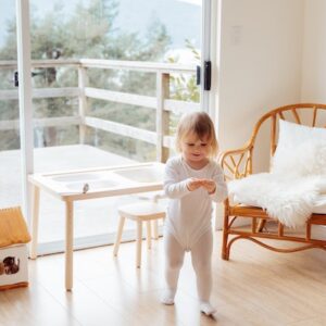 Mocassins pour bébé fille : le confort et la classe réunis pour votre petite princesse