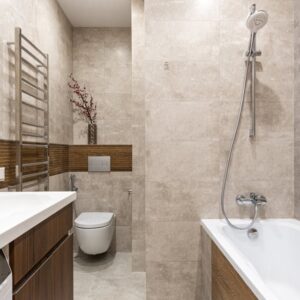 Accessoires astucieux pour garder une salle de bains organisée