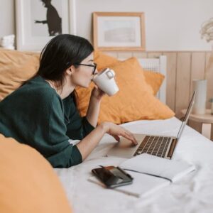 Live, streaming ou replay : guide pour suivre ses émissions préférées