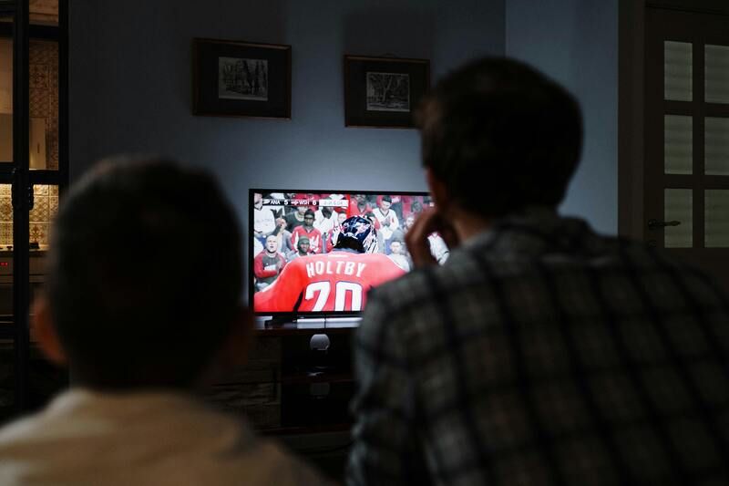 regarder la télé avec papa