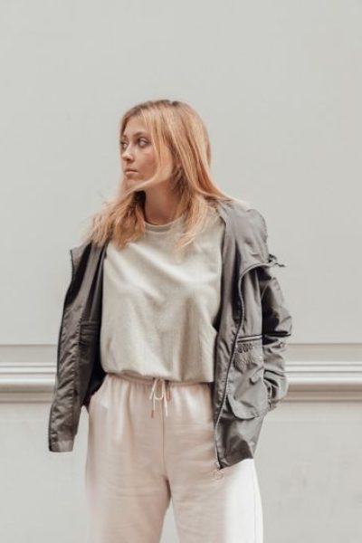 Comment porter le sweat dans un style plus habillé ?